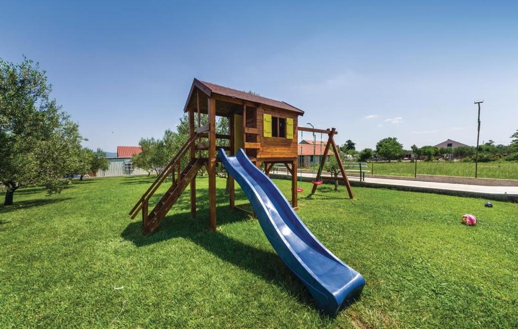 Apartments Mikulic Biograd Na Moru Ngoại thất bức ảnh