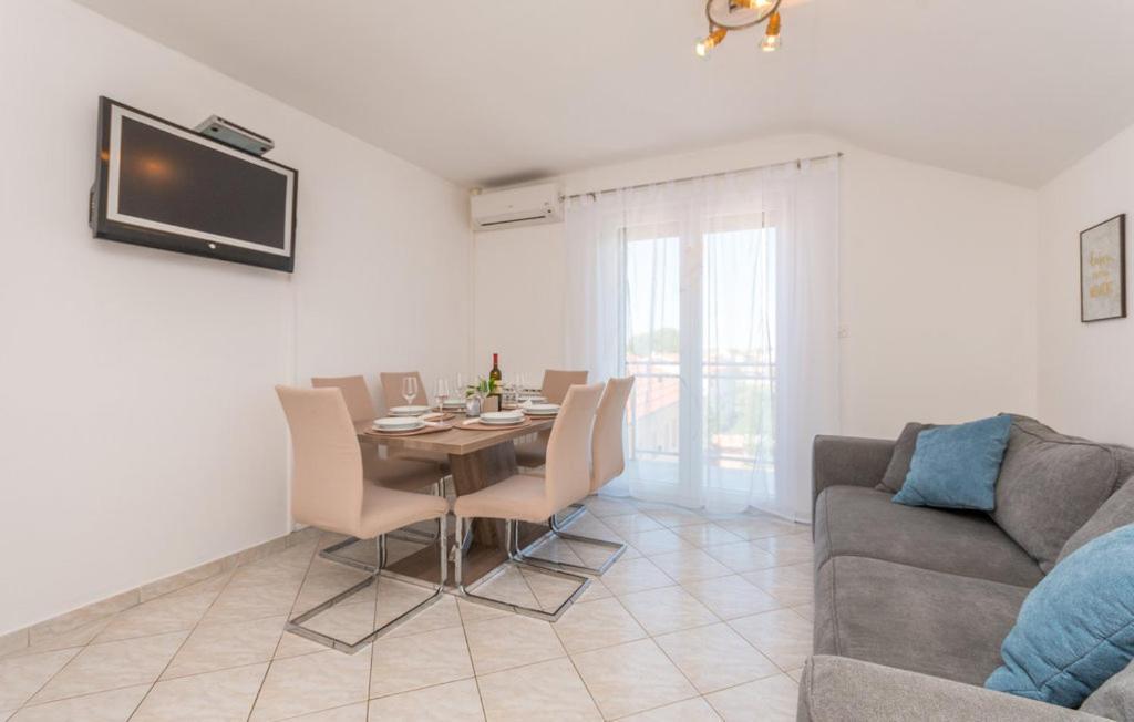 Apartments Mikulic Biograd Na Moru Ngoại thất bức ảnh