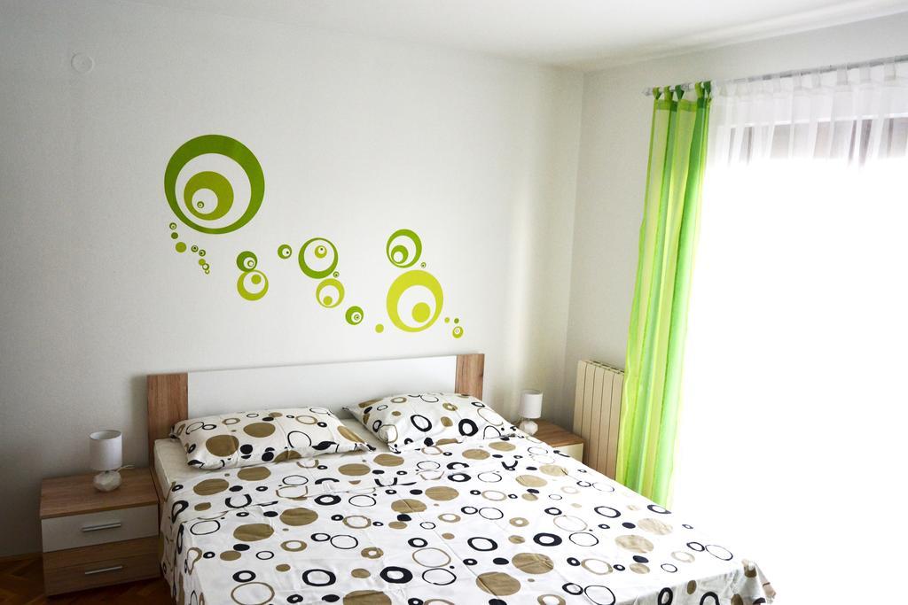 Apartments Mikulic Biograd Na Moru Ngoại thất bức ảnh
